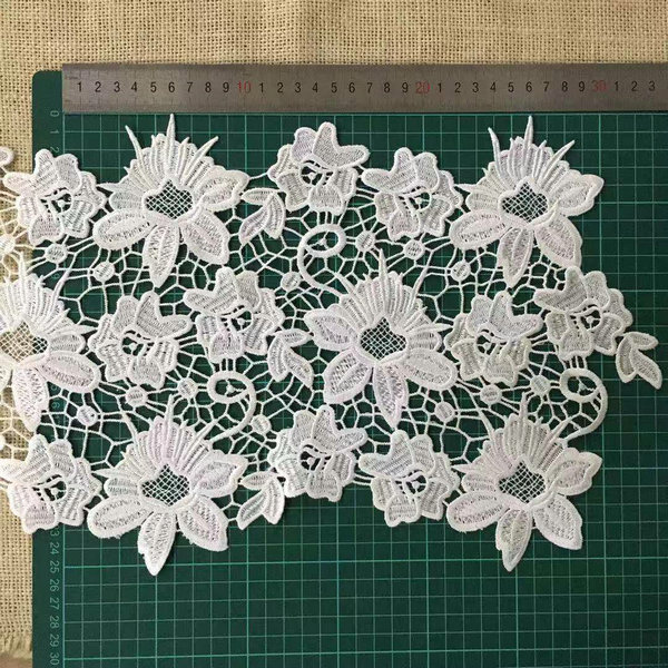 White Floret Cotton With Wavy Edges Lace Trim