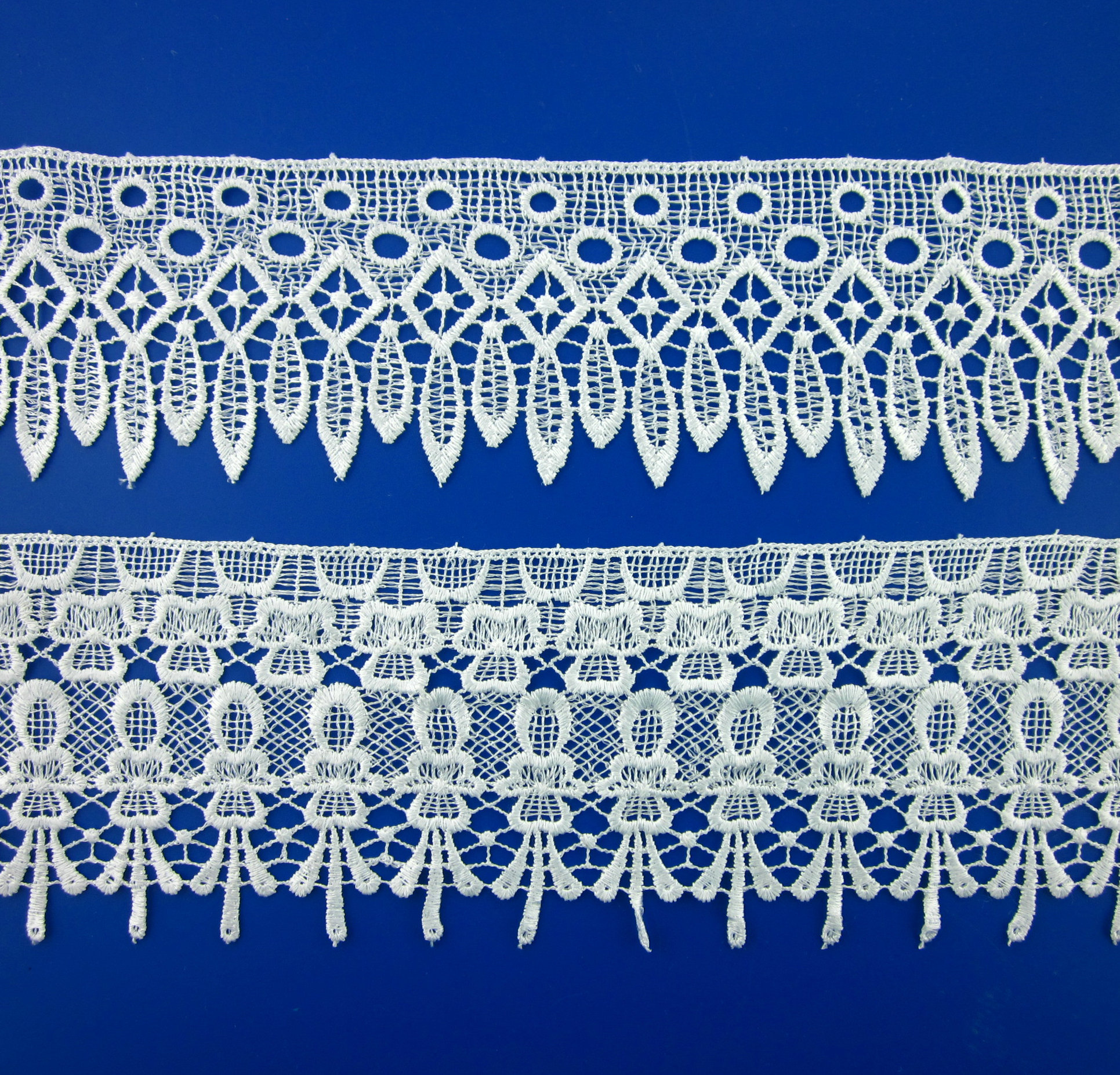 White Floret Cotton With Wavy Edges Lace Trim