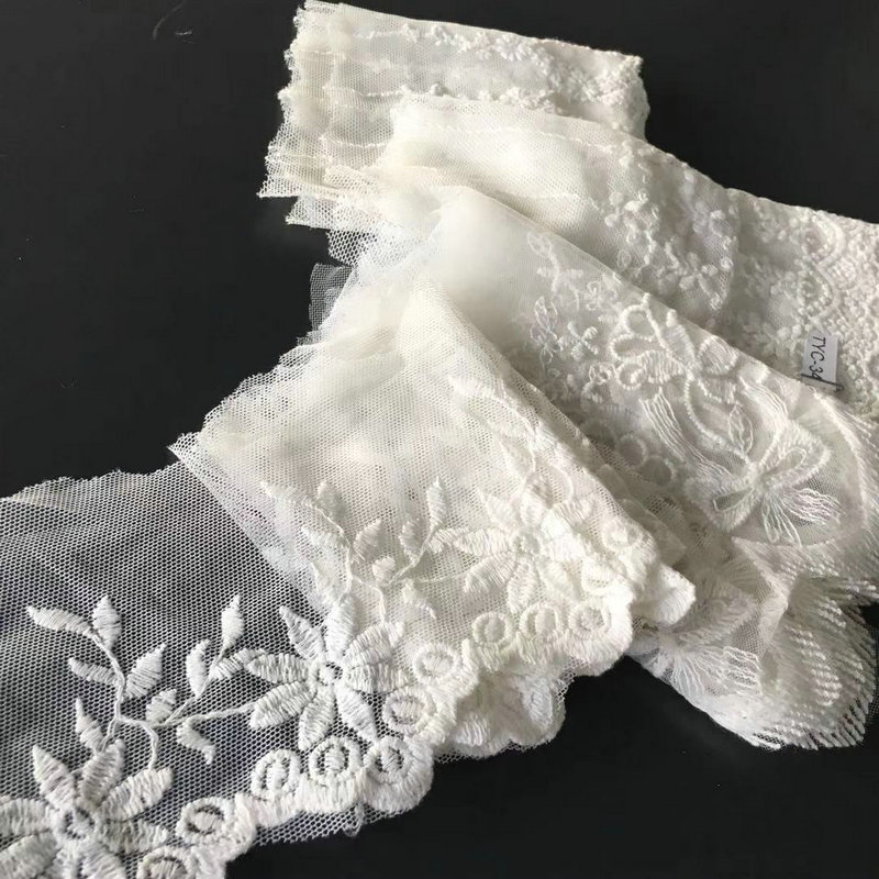 White Floret Cotton With Wavy Edges Lace Trim