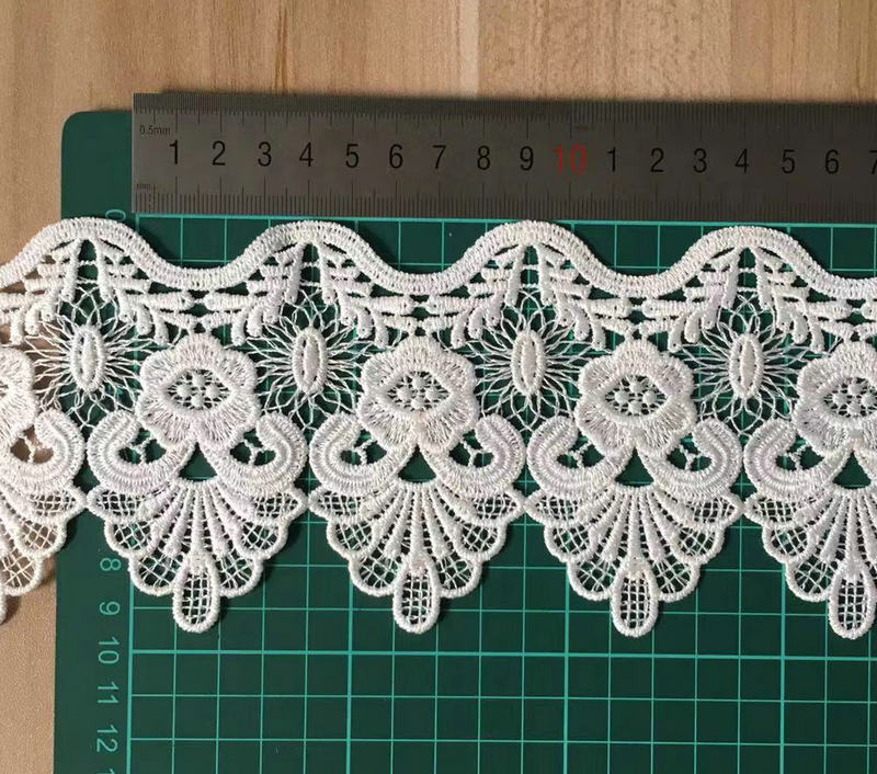 White Floret Cotton With Wavy Edges Lace Trim